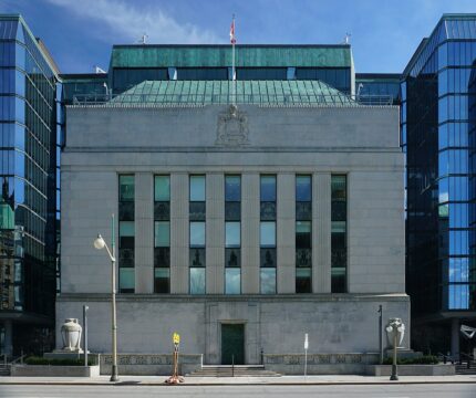 Too Early For Rate Decrease: Bank of Canada